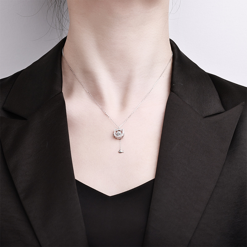 s925 sterling silver cat and fish necklace, dynamic Mosang pendant, sweet and fresh female style, collarbone chain, high-end necklace Specification image