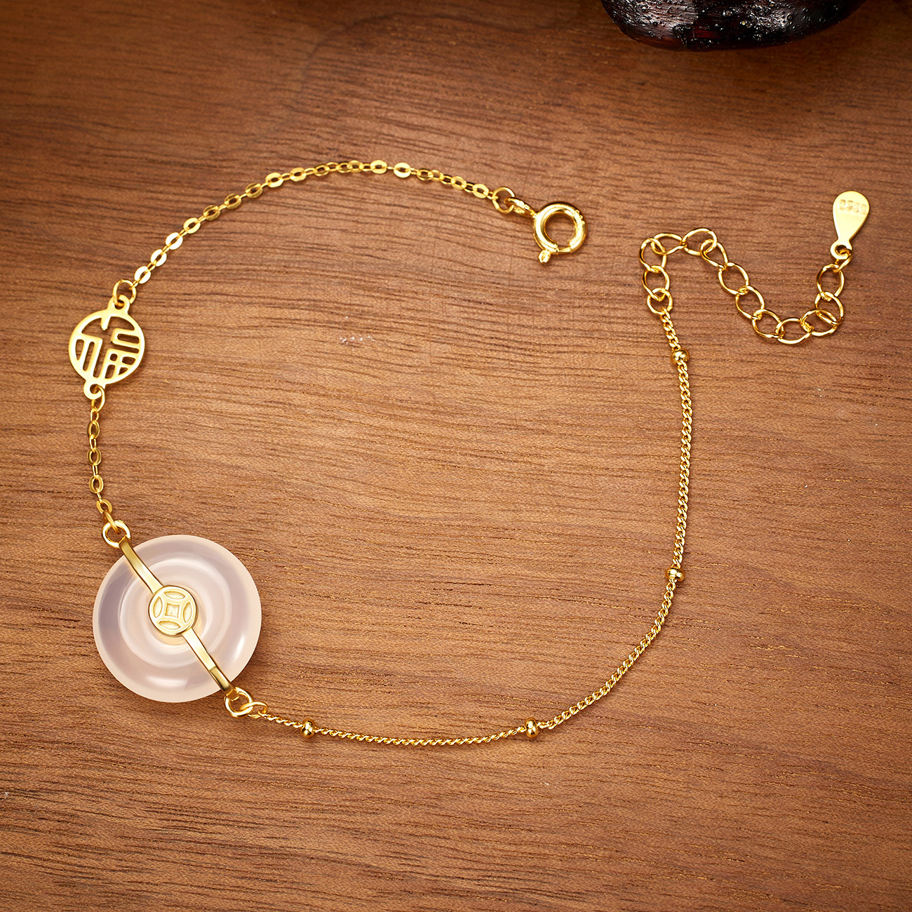 Wholesale of chalcedony bracelets, women's national trend copper coins, "Fu" characters, court style wristbands, light luxury peace pendants and other jewelry full figure