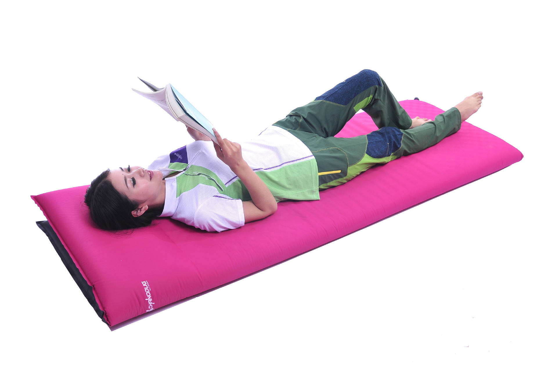 Xanoduji double-person thickened and widened portable and comfortable self-inflating air cushion for outdoor camping with cotton and high resilience air cushion Application Scenario