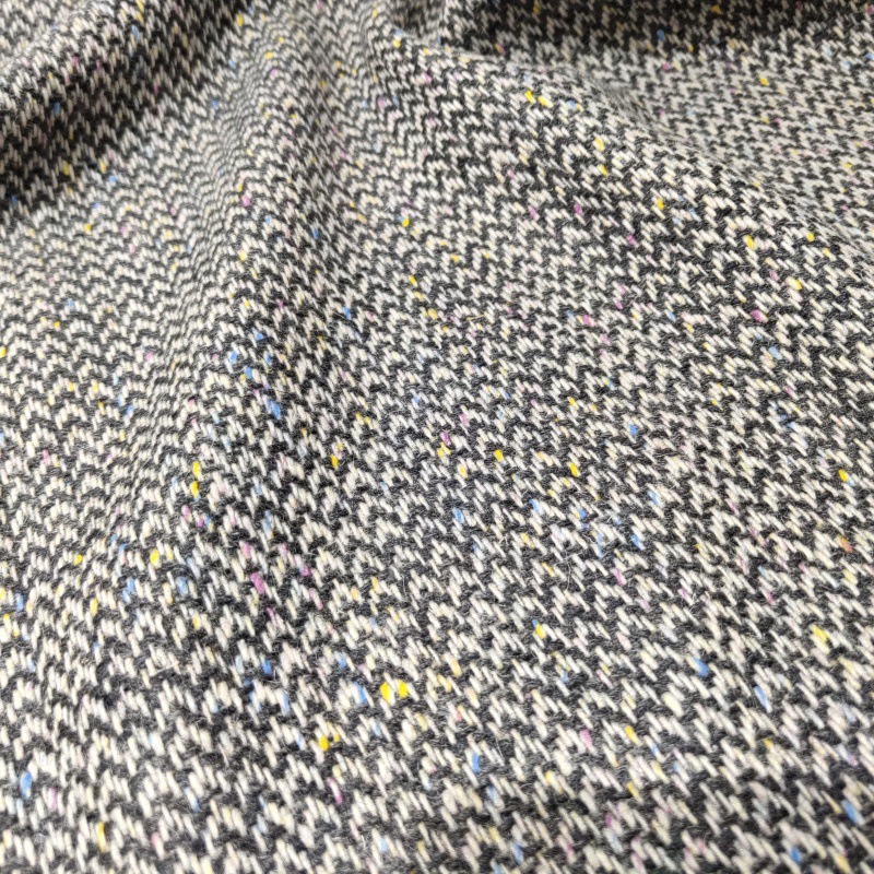 A fashionable autumn and winter women's coat made of colorful Hong Kong tweed and chanel-style woolen fabric, featuring a wool blend