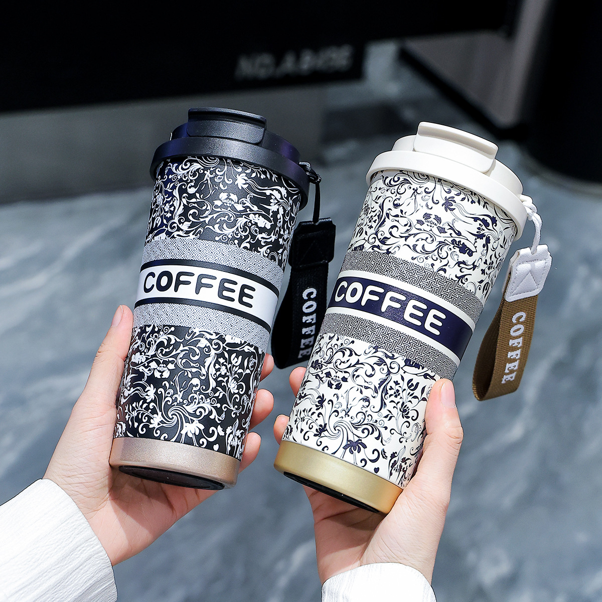 The large-capacity coffee cup with a drawstring and straw, a 316 stainless steel insulated cup with a Chinese trend style, is the same as that of Bawang Chaji details Picture