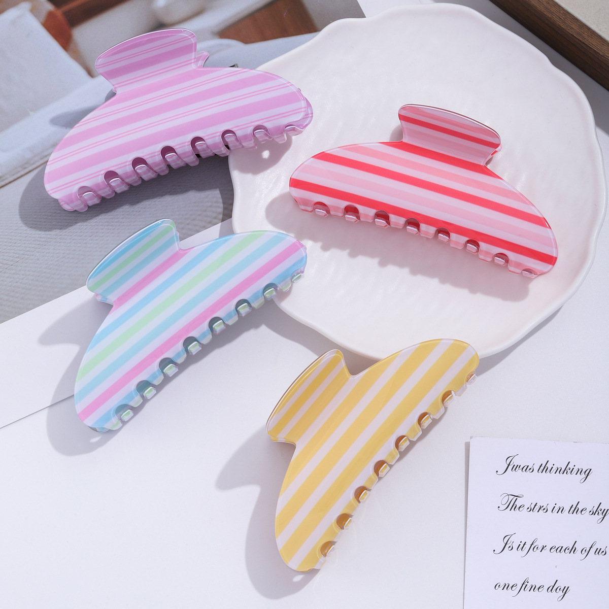 Spring macaron-colored striped grabber, large PVC grabber, girlish heart, back of the head updo, shark clip hair accessory Specification image