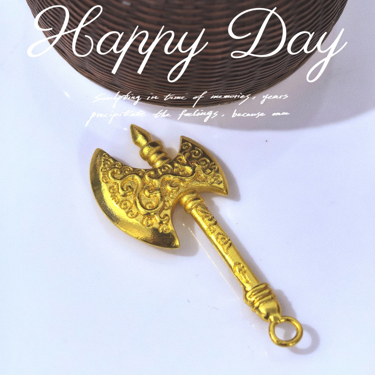 DIY ancient golden axe pendant, fashionable sweater chain, car key pendant Application Scenario