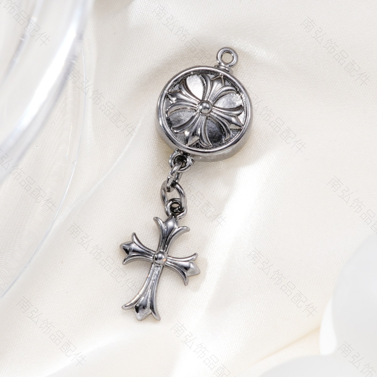 Copper-plated 18k high-color-retention cross-shaped inlay buckle, pin buckle, bracelet, pearl necklace, buckle head, DIY jewelry accessories details Picture