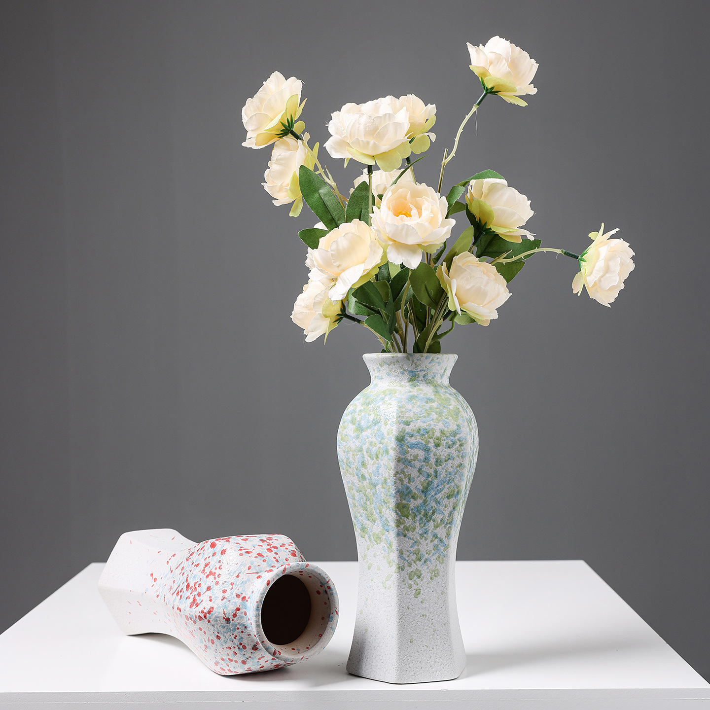 2025欧式复古粗陶花瓶轻奢高级感酒店家居餐桌插花摆件侘寂风陶瓷水培花器