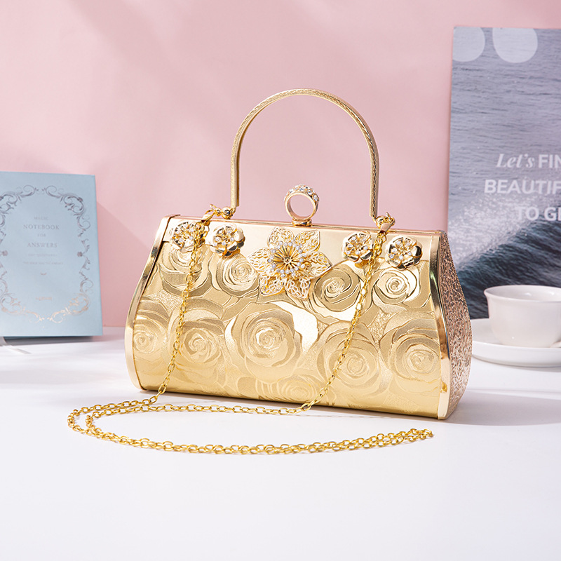 2019新款晚宴包花形图纹襄钻石手拿包晚装包名媛女包时尚厂家直销产品图