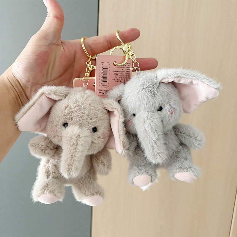 Internet-famous creative elephant keychains, accessories, bags, small pendants, plush wholesale, couple gifts, pendants, dolls and figurines