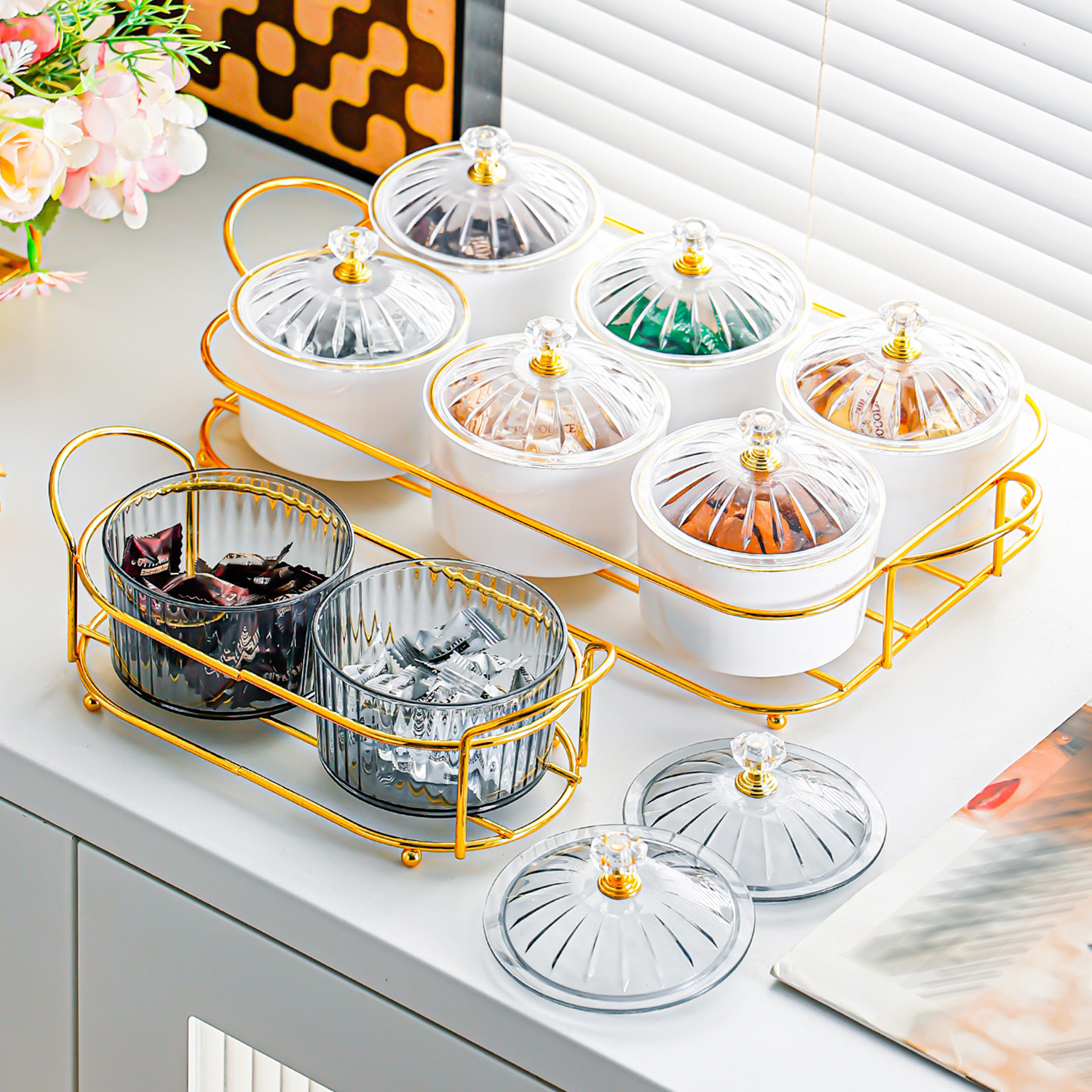 Light luxury fruit plate, plastic compartments plate, creative coffee table for home living room, snack placement, KTV compartments plate, candy box