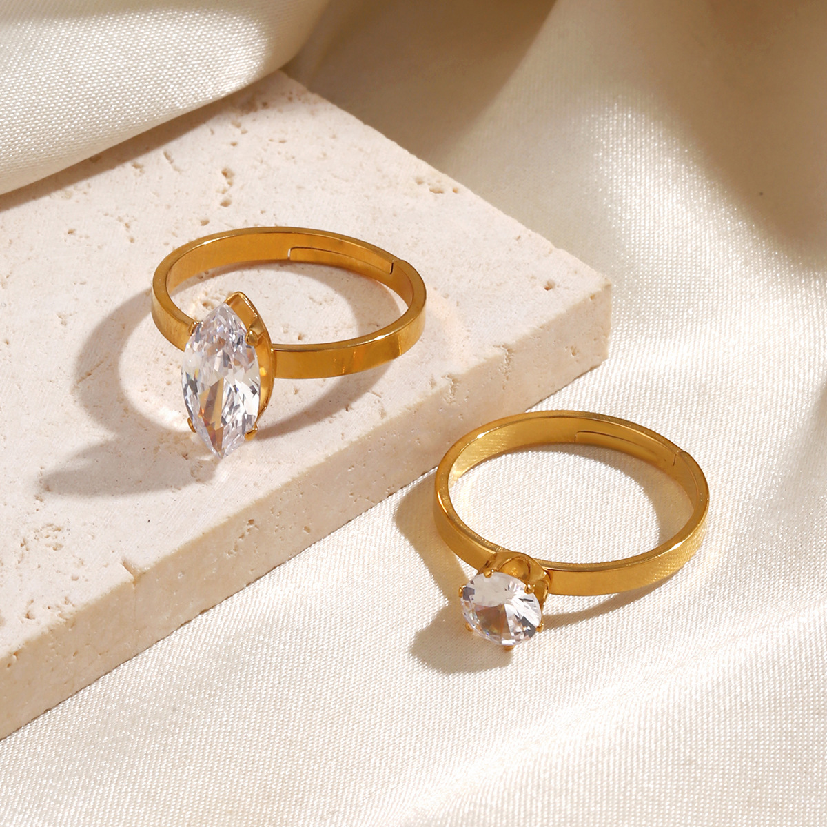 European and American fashion trends: Stainless steel minimalist style, personalized zircon inlaid rings, personalized and trendy ring wholesale Specification image