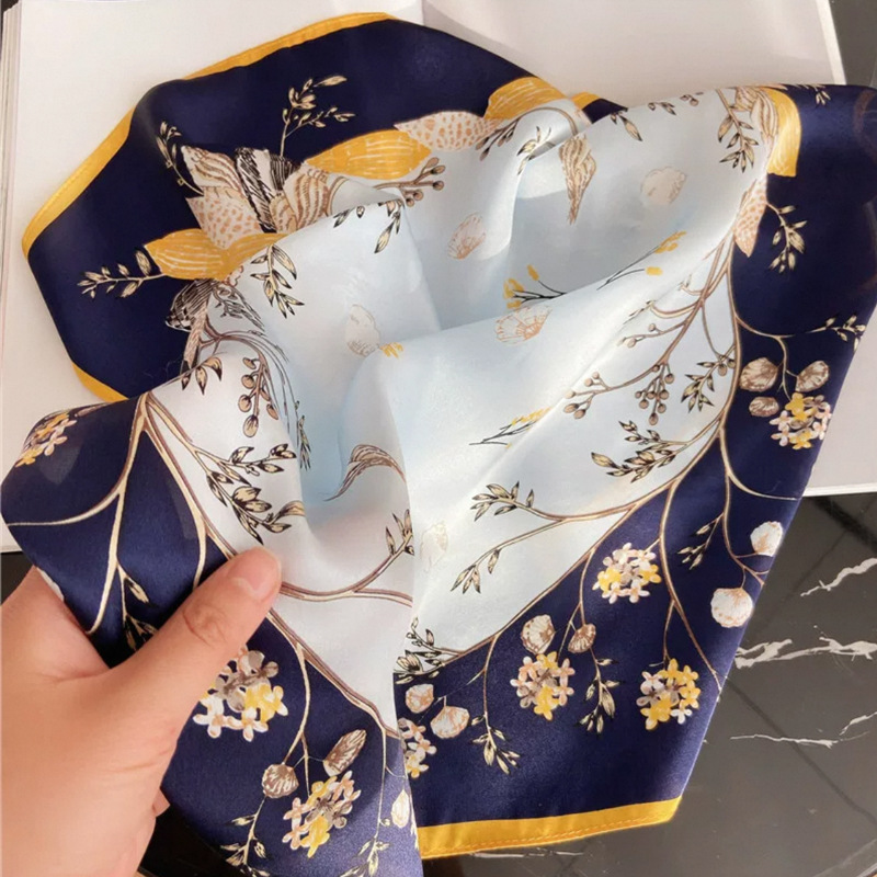 真丝小方巾女丝巾韩版印花装饰领巾花卉100%桑蚕丝丝巾70轻奢女