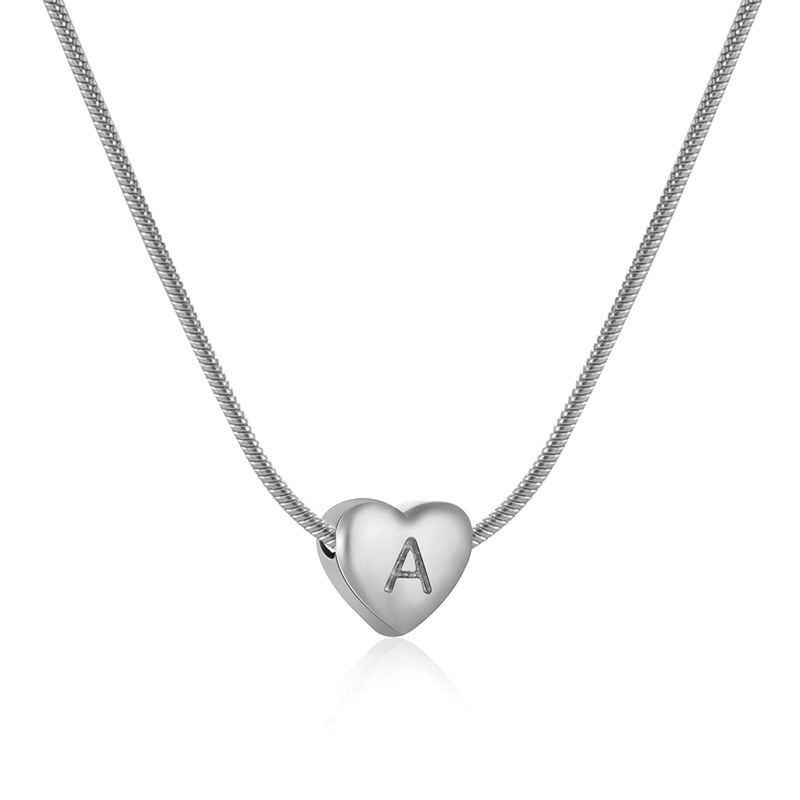 European and American stainless steel 26-letter heart-shaped necklace with a high-end feel, minimalist letter titanium steel pendant, collarbone chain, women's accessory