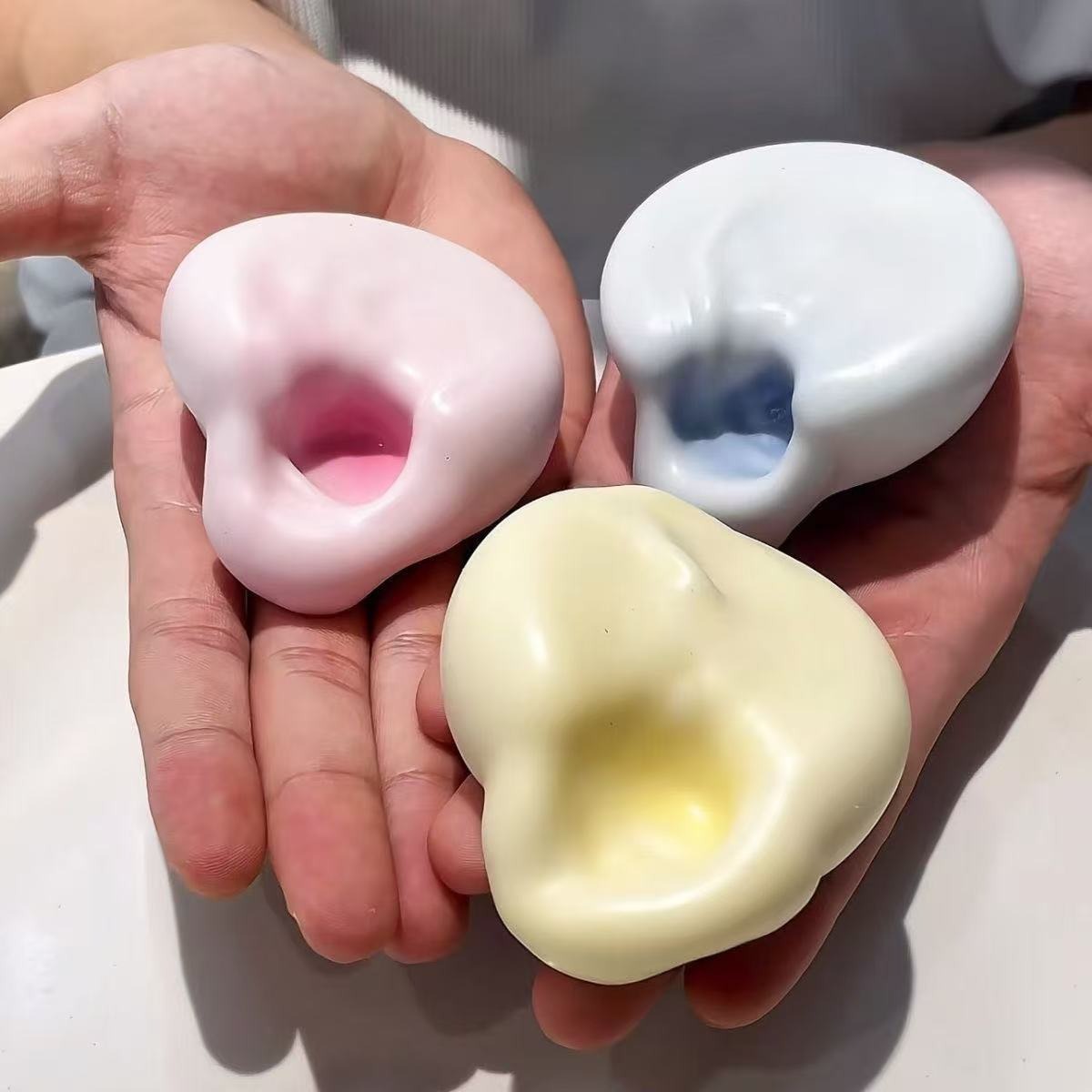 Super soft shaped ice skin glutinous rice balls, a popular stress-relieving toy on Xiaohongshu. Ultra-thin glutinous rice balls made by hand Application Scenario