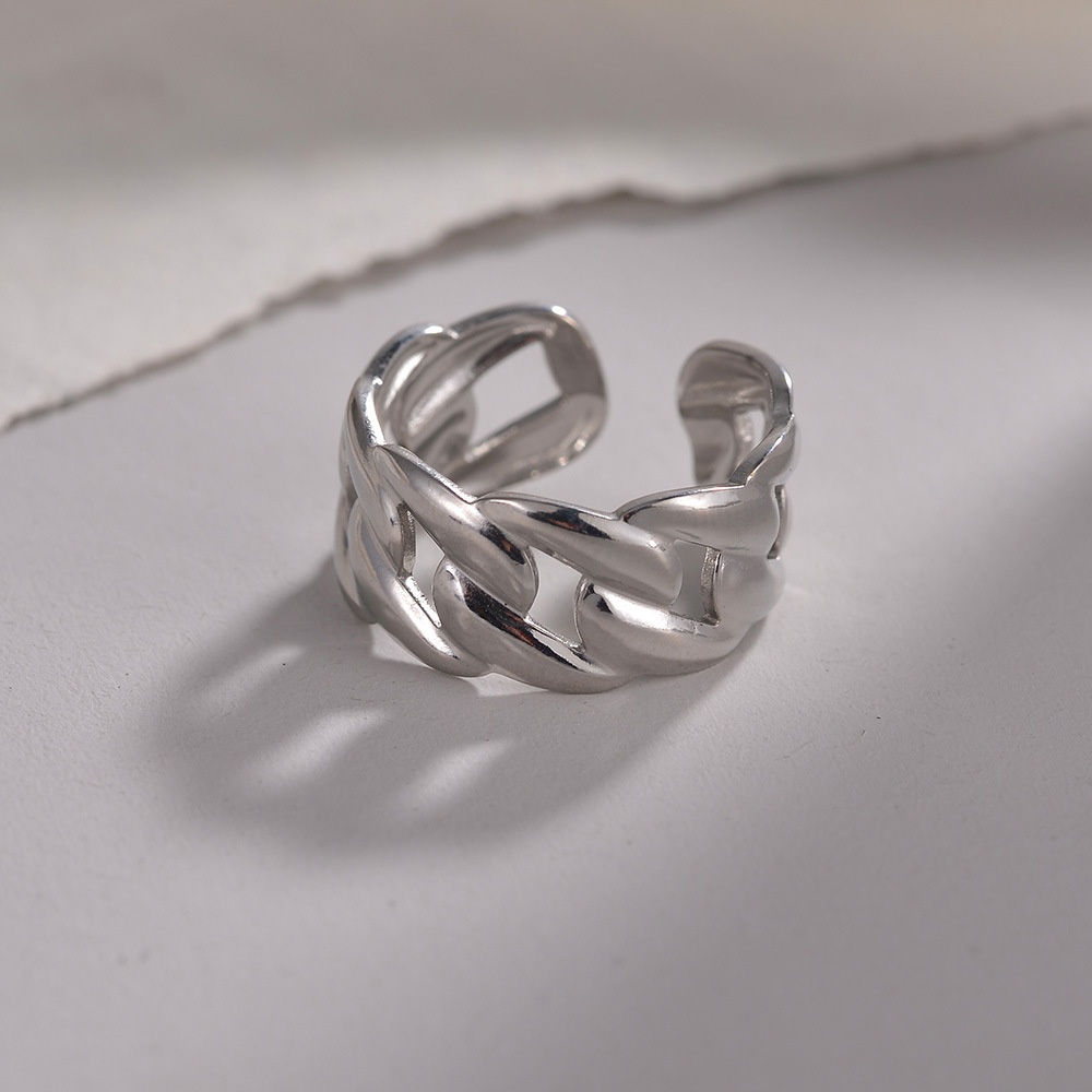 Cross-border Amazon new product: Oil-pressed hollow chain with adjustable opening titanium steel ring, a couple's accessory Specification image