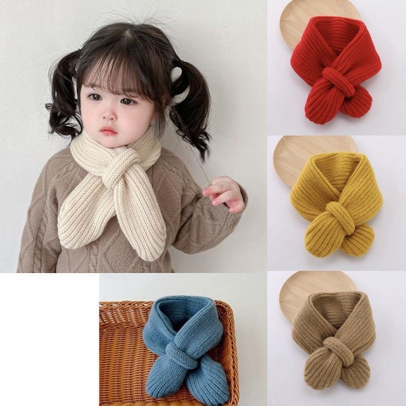 One-piece consignment of new cross-neck scarves for boys and girls, warm scarves for infants and toddlers in autumn and winter, baby scarves and hats, versatile items, wholesale from street stalls