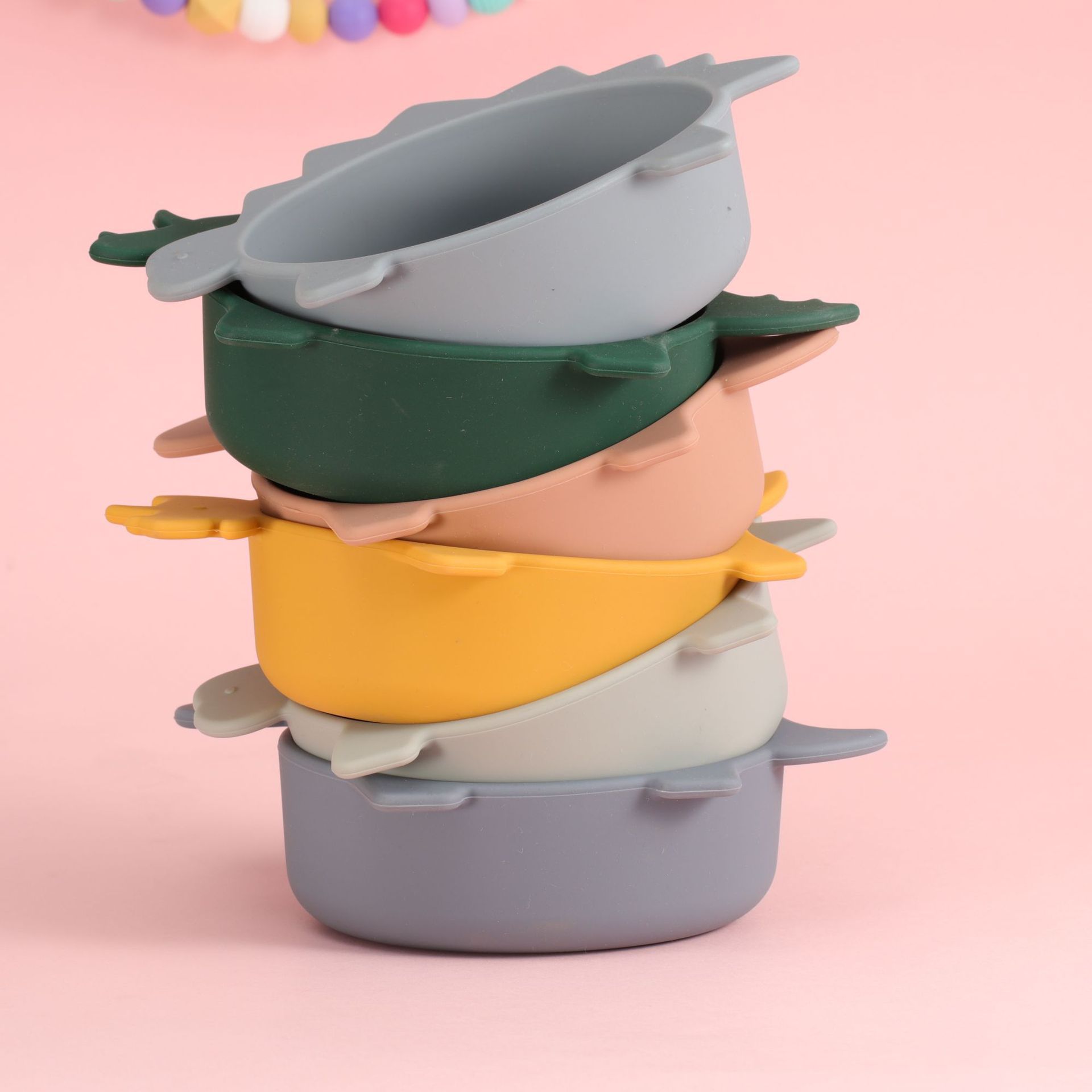 跨境爆款儿童餐具硅胶碗婴儿喂养辅食硅胶碗恐龙碗宝宝硅胶饭碗