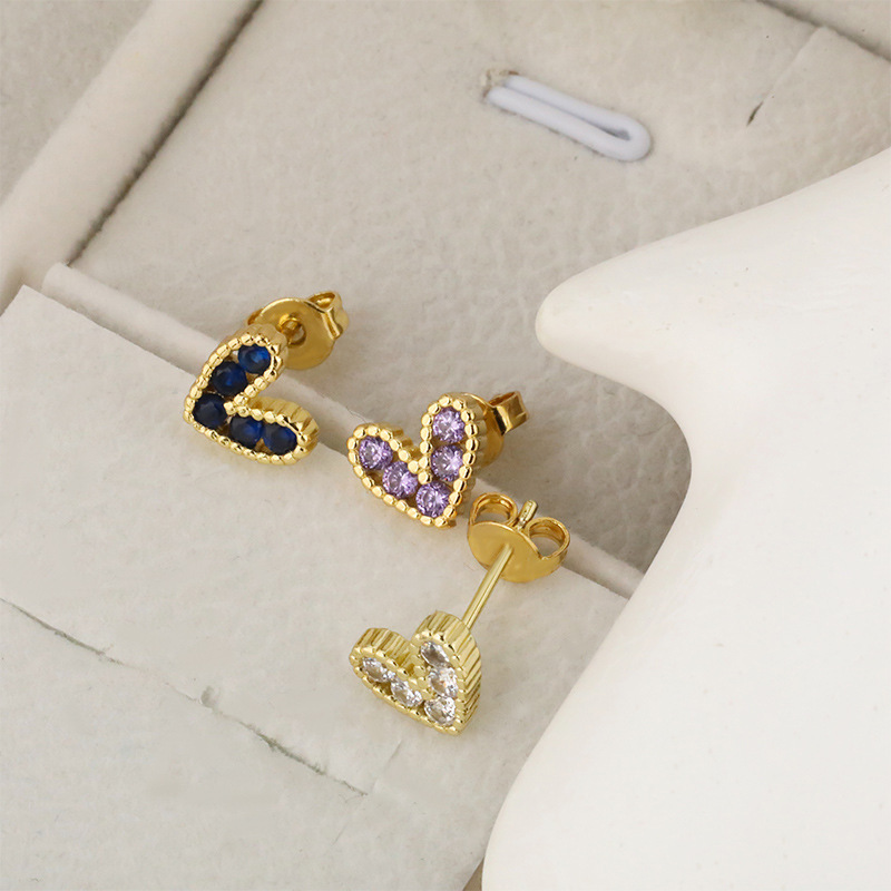 Cross-border best-selling small and exquisite micro-embedded multi-color zircon heart-shaped stud earrings, fashionable and retro original design heart earrings details Picture