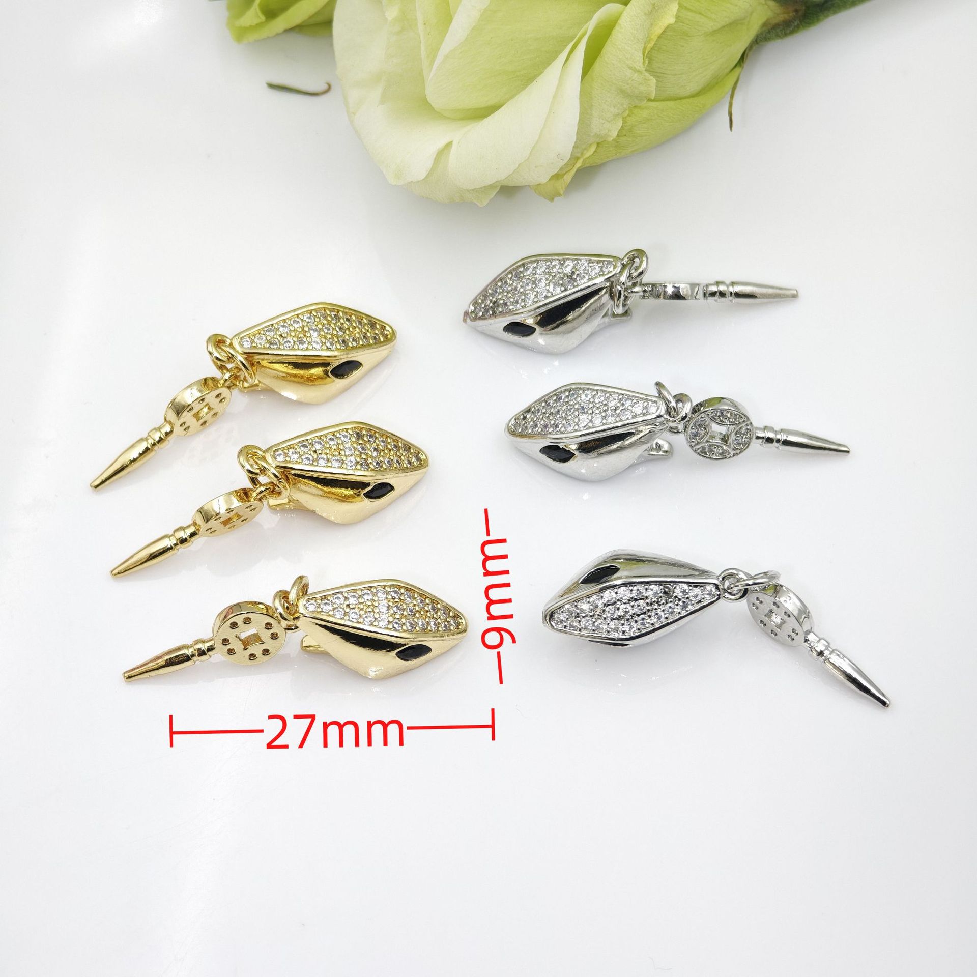 New pearl buckle snake-shaped adjustable universal buckle pearl necklace bracelet, handcrafted end buckle sweater chain accessory