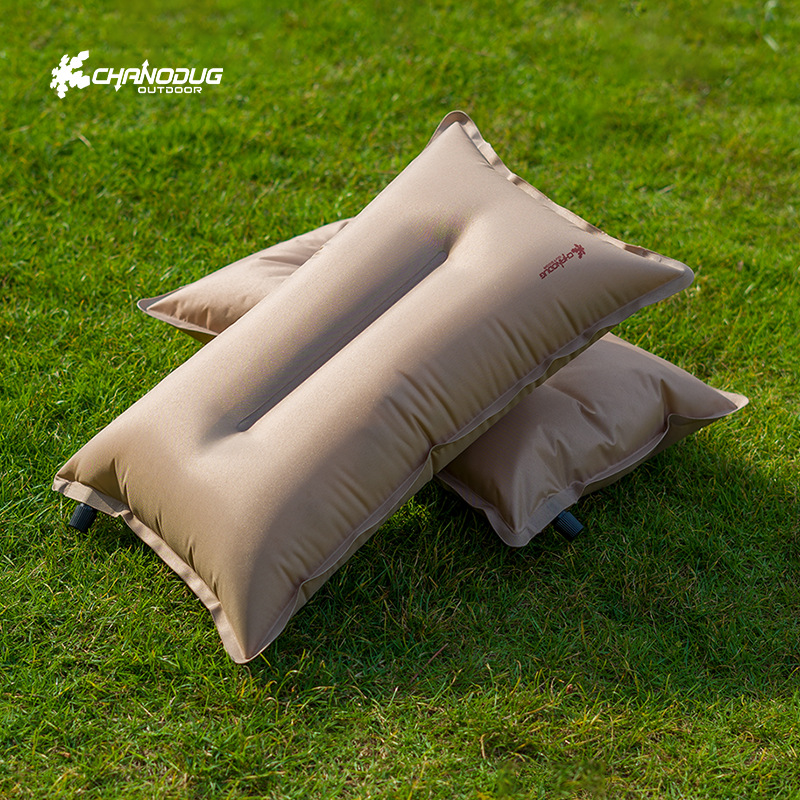 Outdoor inflatable pillows, brown and beige travel neck protectors, portable and comfortable outdoor leisure pillows, suitable for travel and outings Application Scenario