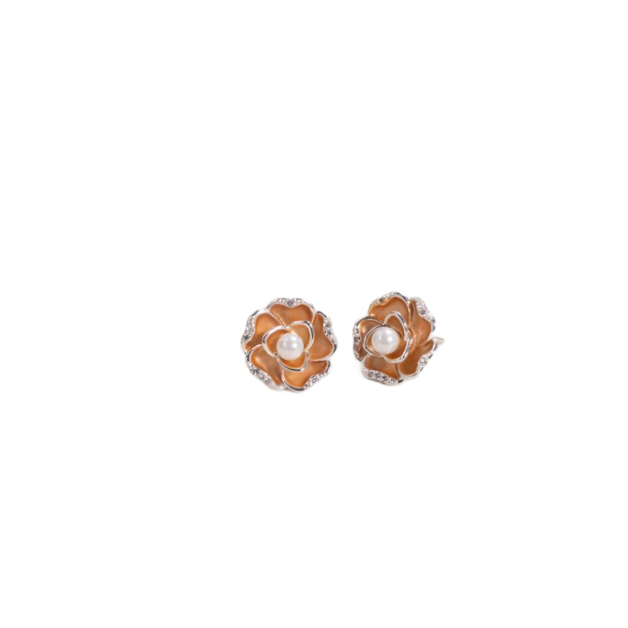 New copper-plated real gold S925 silver needle fashion bestseller, light luxury golden camellia long tassel stud earrings, niche high-end feel, gold gold earrings and earrings for women Item Picture