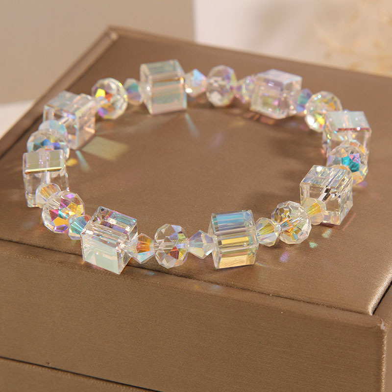 The sparkling magic bracelet is an Austrian crystal bracelet with a unique design. It's a gift of sugar cubes for your girlfriend and best friend Item Picture