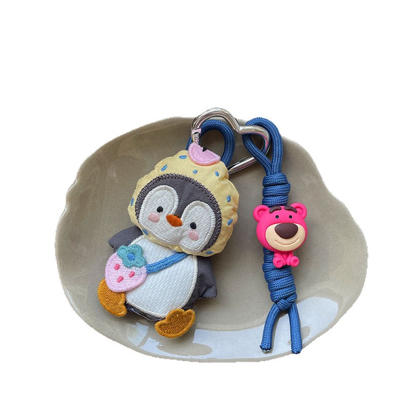 新款韩版卡通手工布艺充棉钥匙扣立体小熊儿童包包书包挂件饰品女白底实物图