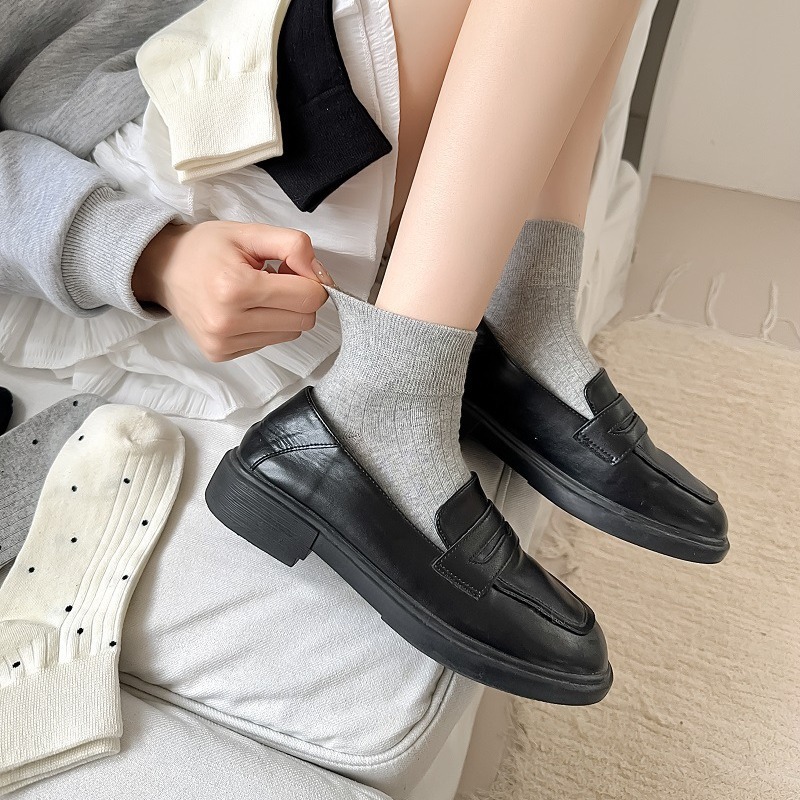 Sock stall, one-piece consignment, women's white polka dot short socks, cotton socks, South Korea Dongdaemun women's short socks, miu style, grey pile socks, trendy one-piece consignment details Picture