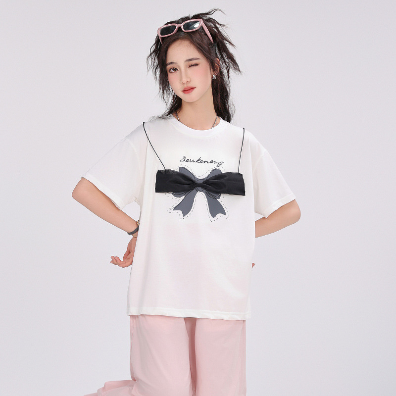 Short-sleeved T-shirts for junior high school girls in summer, large-sized loose clothes for middle and large children, white cotton T-shirts for teenagers, and fashionable girls' clothing details Picture