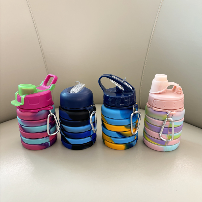 Factory direct sales of outdoor portable and extendable silicone foldable water bottles, travel and sports water bottles Application Scenario