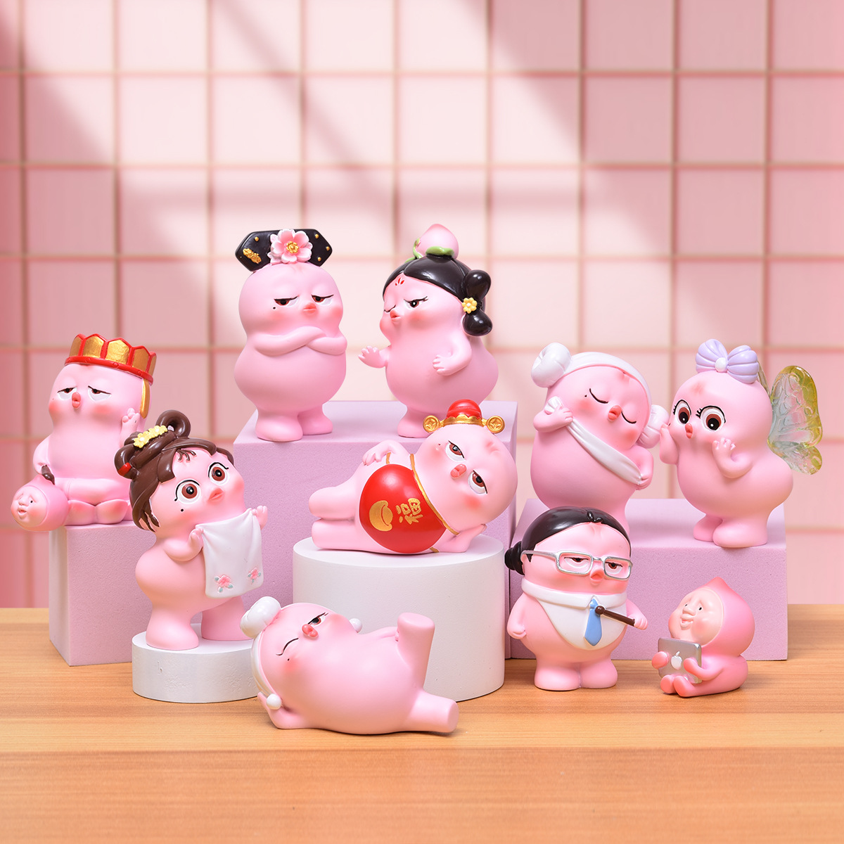 Zuozuo's friends blind box, trendy and creative small ornaments, birthday and festival gifts for best friends, resin craft factory direct sales Application Scenario