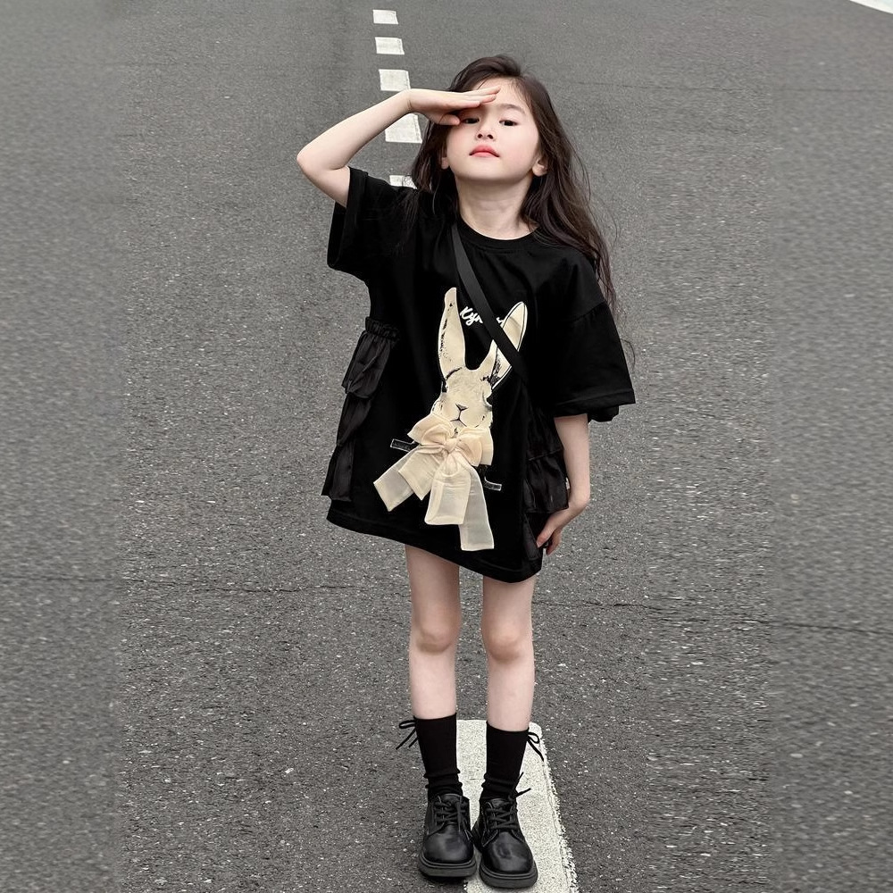 Girls' short-sleeved T-shirt skirt 2025 New style big kids loose and stylish top, children's summer cotton half-sleeved top, trendy