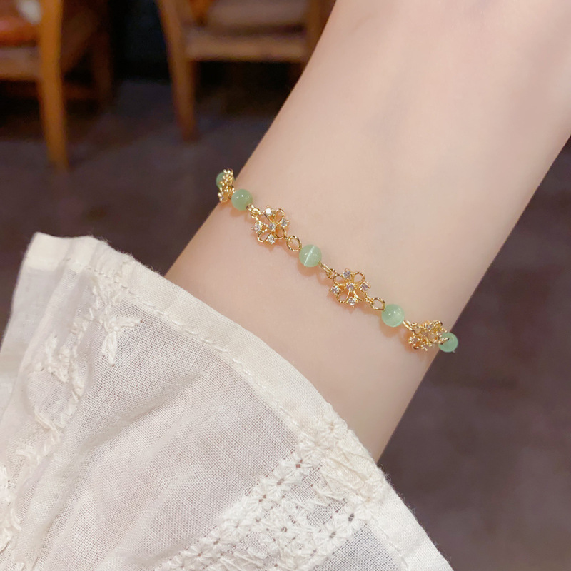 Fresh and elegant, fashionable, super fairy-like diamond-encrusted hollowed-out flower bracelet, light luxury, niche and high-end, versatile jewelry wholesale details Picture
