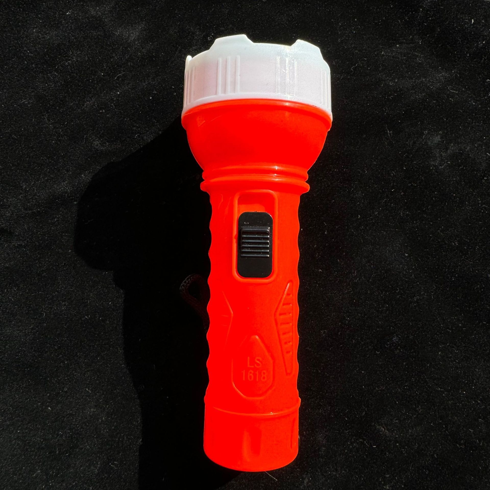 Lighting flashlight, flashlight, portable hand-held flashlight, lighting lamp, kindergarten children's prize gift 1618 Specification image