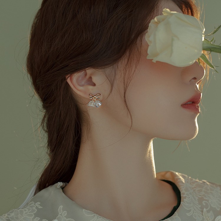 Colorful bow glass bell stud earrings, sweet and elegant, niche and playful, fresh and fashionable, high-end earrings Specification image