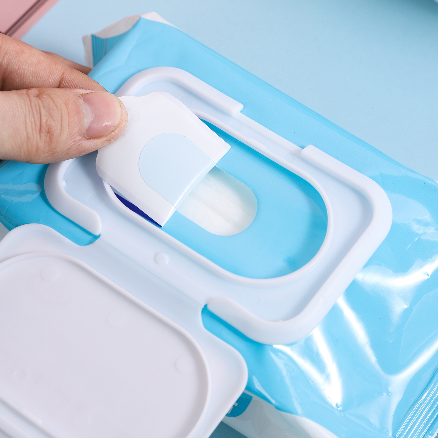 Household wet toilet paper, toilet cleaning, wet wipes, toilet paper wiping, PP wet wipes for women, roll paper factory wholesale Application Scenario
