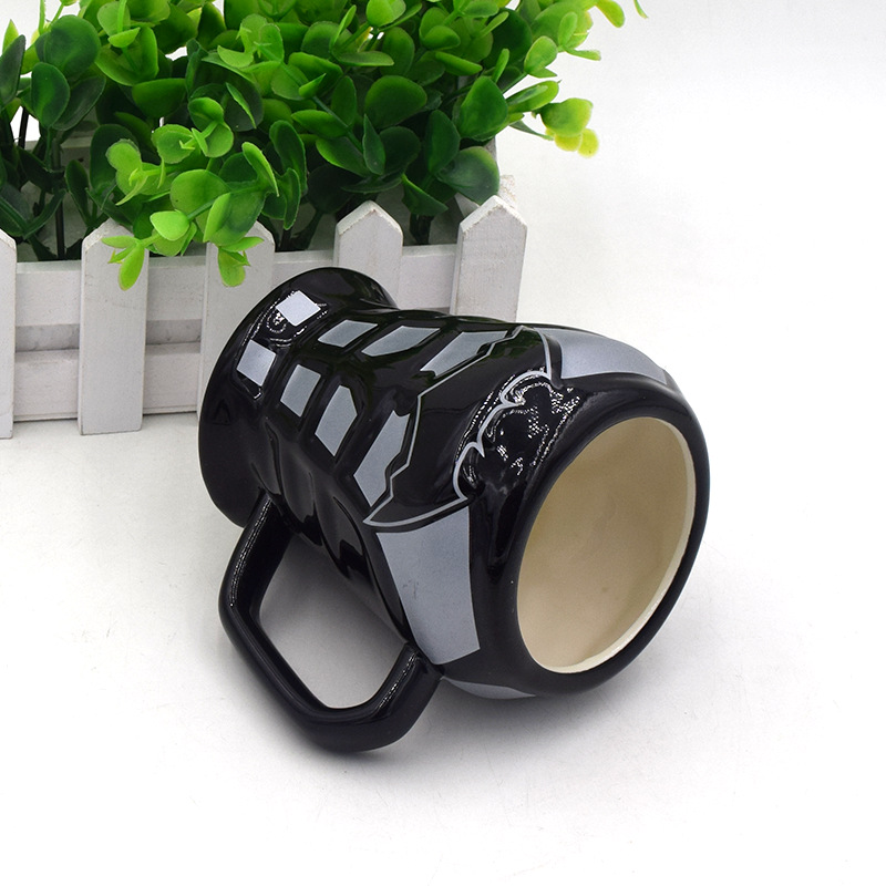 Creative bat ceramic water cups, three-dimensional mugs, muscle figurines, water cups, office decorations, one-piece delivery Specification image