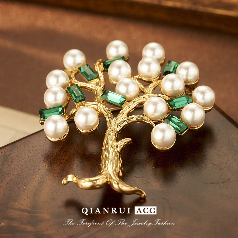 New European and American retro vintage brooches, forest tree trunk replica brooch pins, large tree French light luxury fashion wholesale details Picture