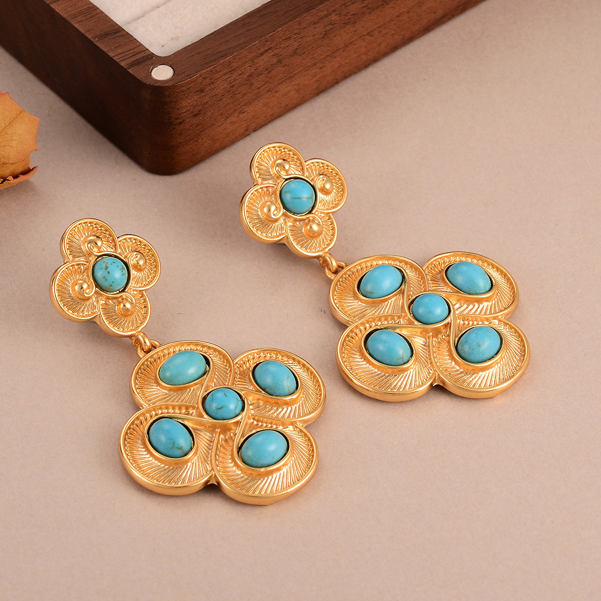 vintage turquoise exaggerated flower tassel earrings, court-style slimming and personalized stud earrings wholesale details Picture
