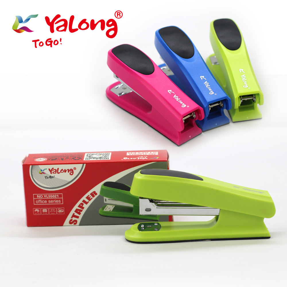 YL55021 low-cost stapler with rubber base, anti-slip stapler, high-quality metal for back-to-school stationery Application Scenario