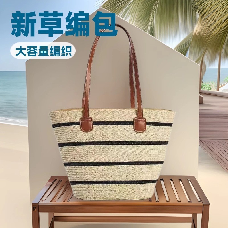 Cross-border straw weaving bag, versatile and simple single-shoulder straw weaving bag, new large-capacity straw weaving bag, tote bag, women's seaside vacation beach bag, straw weaving bag Application Scenario