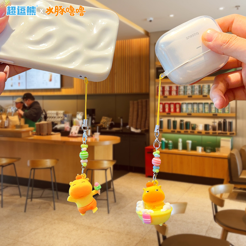 Genuine Capybara Lulu Little Nose clip clip, keychain, creative cartoon doll, mobile phone chain, earphone pendant details Picture