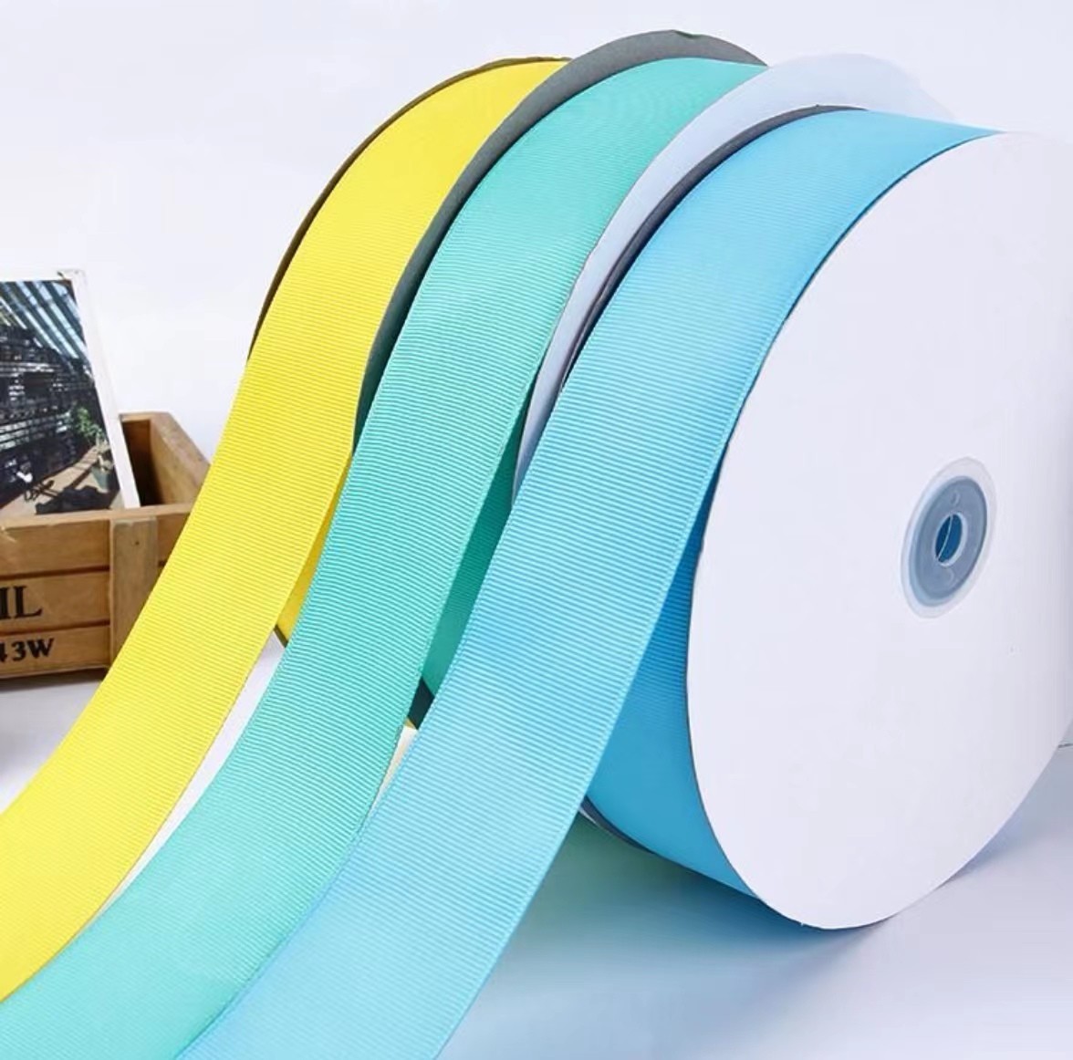 Large-sized threaded tape offers discounts on high-volume clothing, shoes, hats, socks, accessories, flowers, fruits, cakes, gift packaging ribbons details Picture