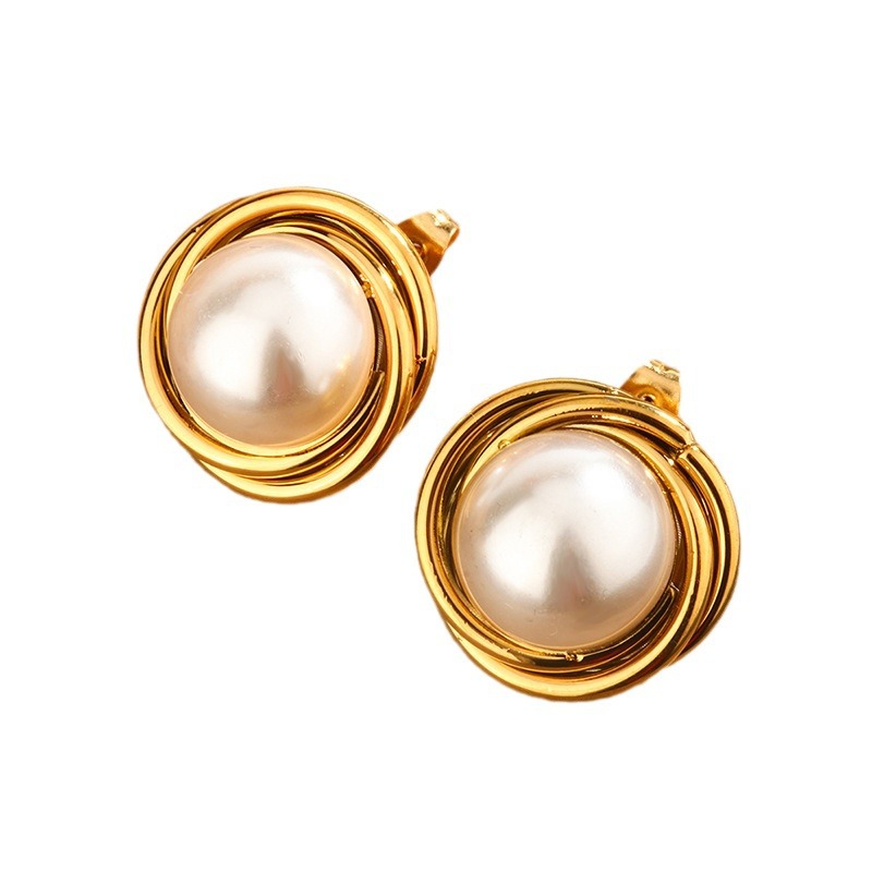 Korean-style pearl stud earrings, high-end ear clips, heart-shaped flower versatile earrings, women's jewelry wholesale Item Picture