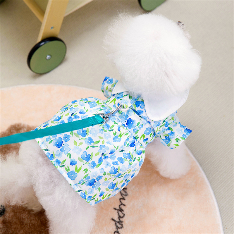 Cachorro blanco vestido con patrón de flor azul pet ropa para perros ropa para mascotas ropa para mascotas Specification image