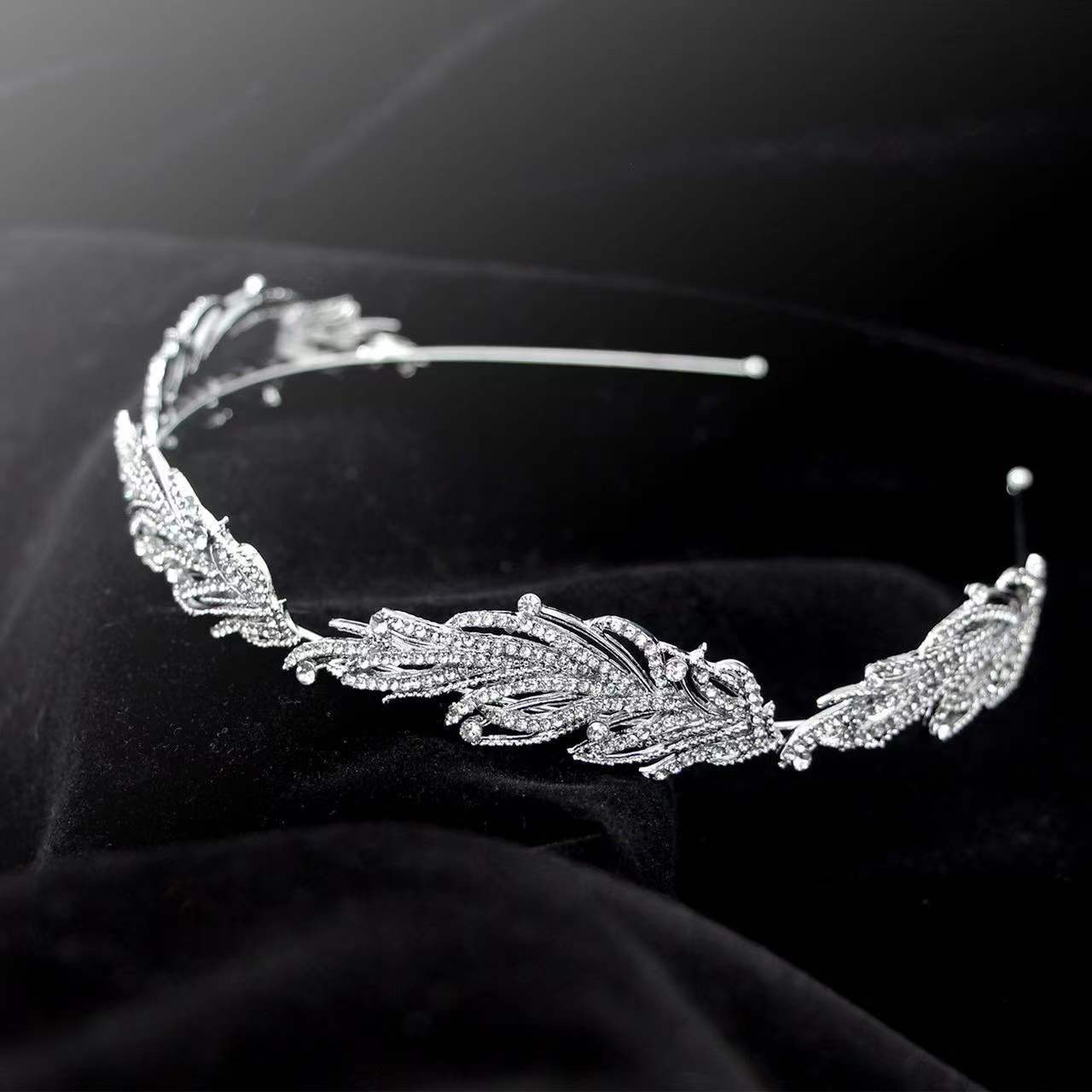 Cross-border exquisite European and American style sparkling diamond, versatile headwear and accessories for going out, noble and grand, light luxury, elegant and refined for women details Picture