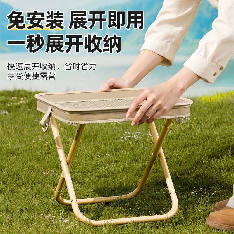 New outdoor backpack, pen case, stool, camping, concert, fishing, folding small stool, shoulder strap, portable sports handbag Application Scenario