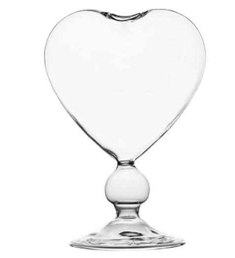 ins popular heart-shaped cocktail cup, personalized bar juice cup, creative Japanese glass wine glass, tall glass Application Scenario