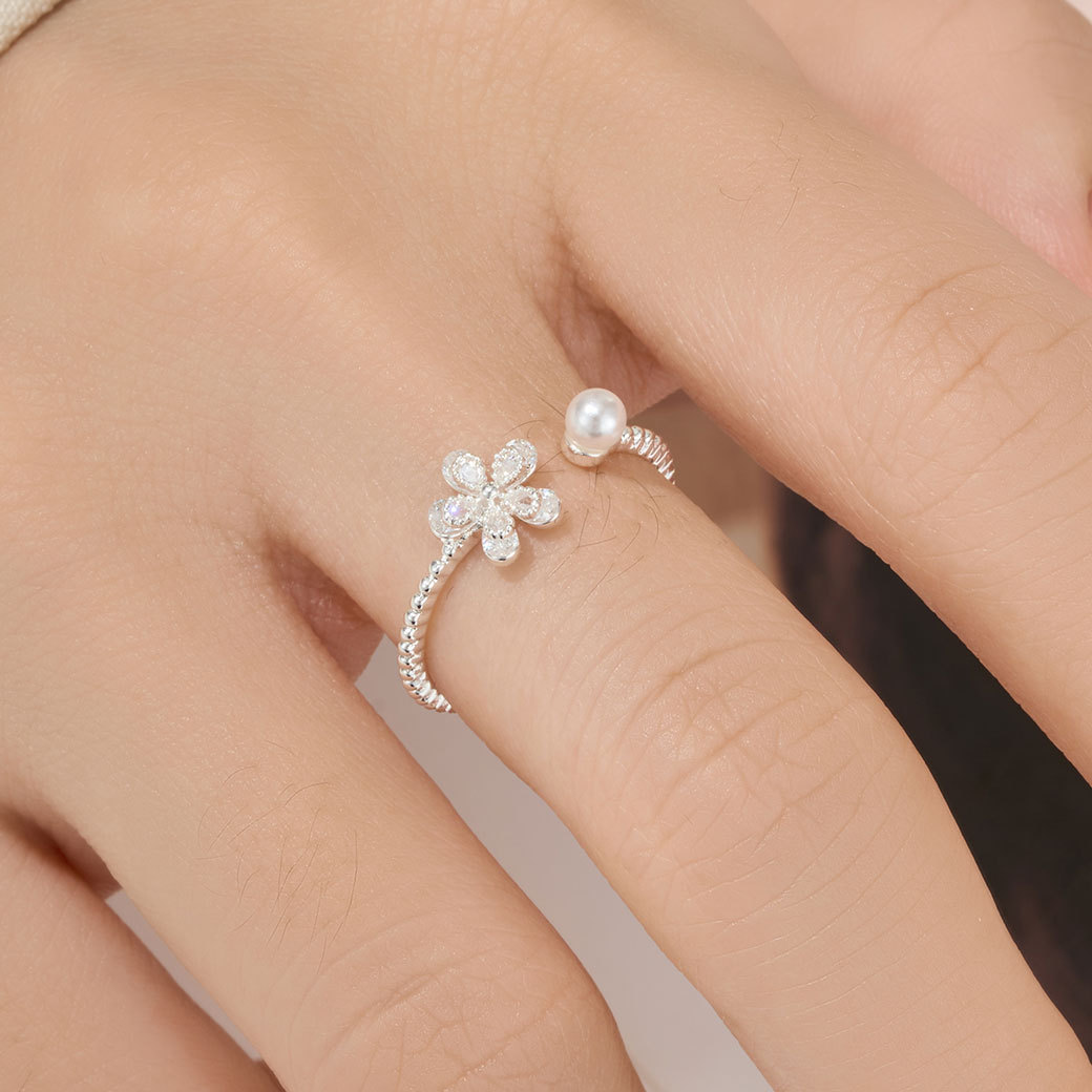 Fuente frescura de fábrica sensación premium flor apertura anillo aleación de cobre plata torsión patrón asimétrico ajustable anillo details Picture