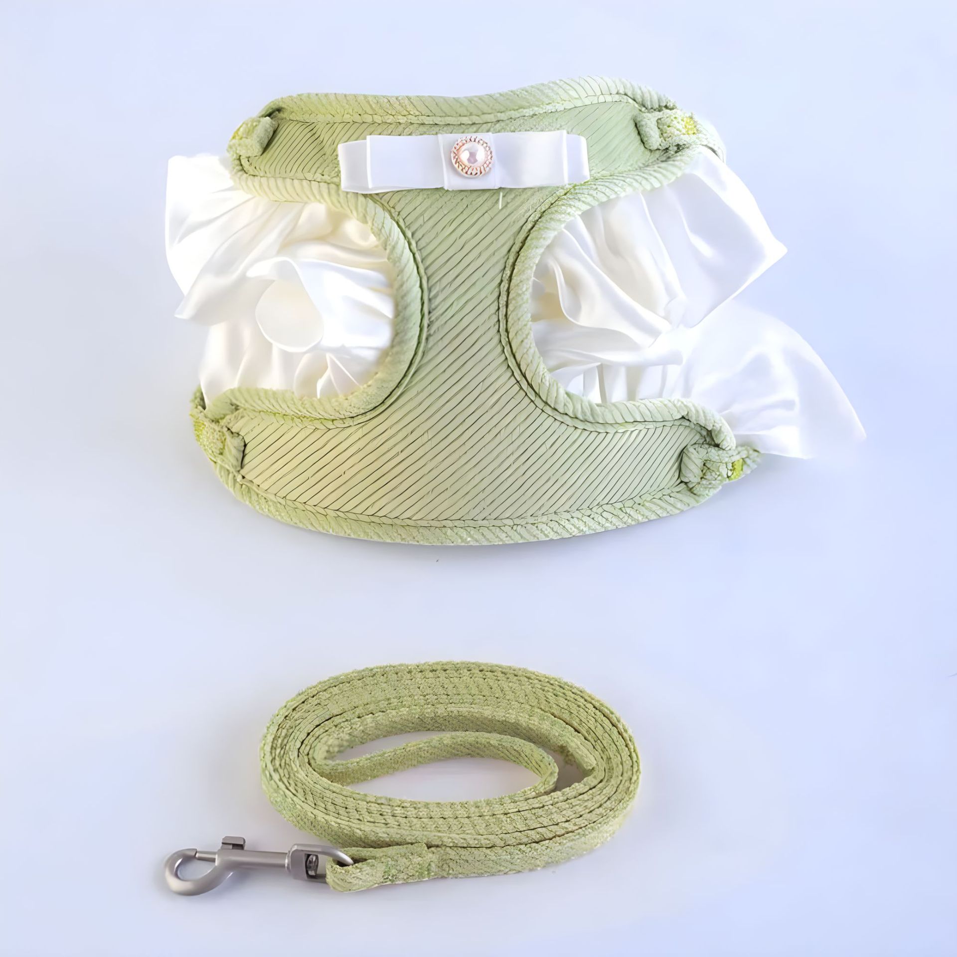 New lace flying sleeve chest and back pet cat and dog leash, Teddy Bichon Frise small dog outdoor leash Application Scenario
