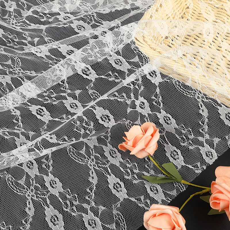 现货小牡丹无弹蕾丝面料全涤镂空蕾丝网纱服装家纺蕾丝辅料产品图