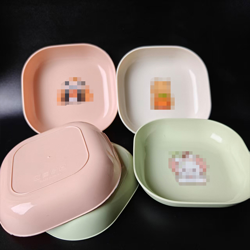 【3-7区】H11 方形卡通-吐骨蝶 600/箱	H11方形吐骨蝶盘子塑料家用水果盘子酒店饭店卡通碟子方盘子1元白底实物图